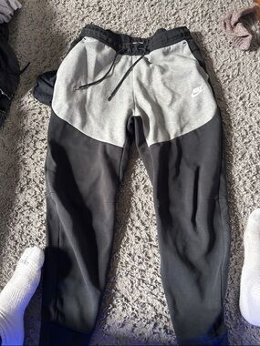 Nike tech back and grey